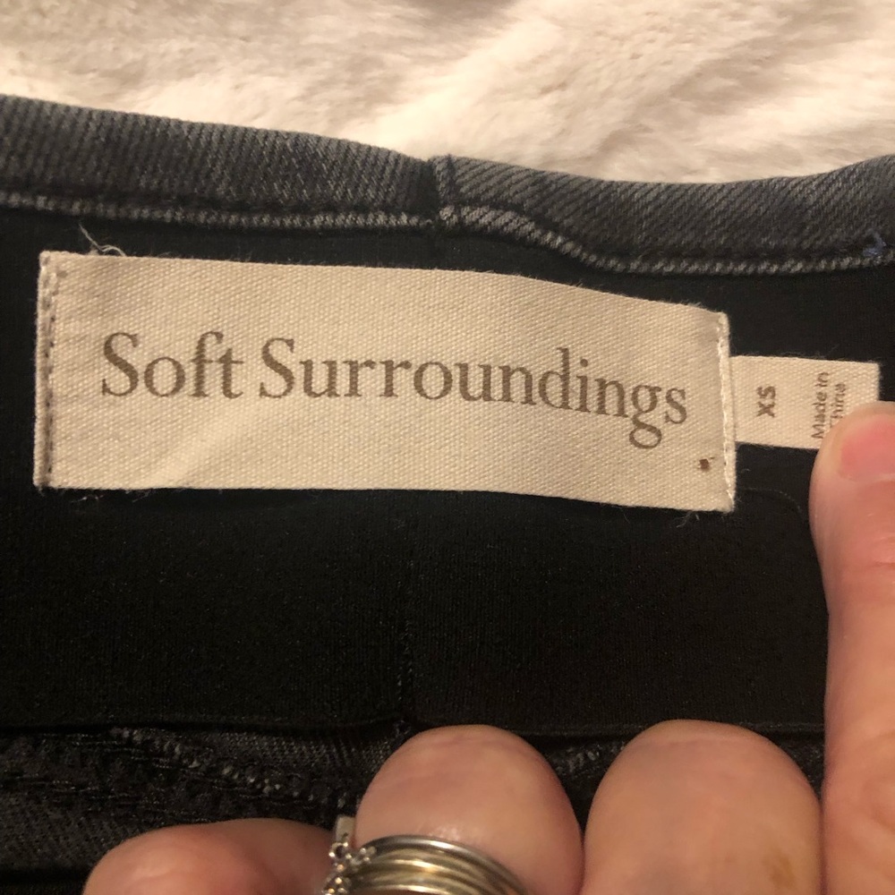 GCC Soft Surroundings Pull On White Band Skinny Leg Jeans - Picture 6 of 9